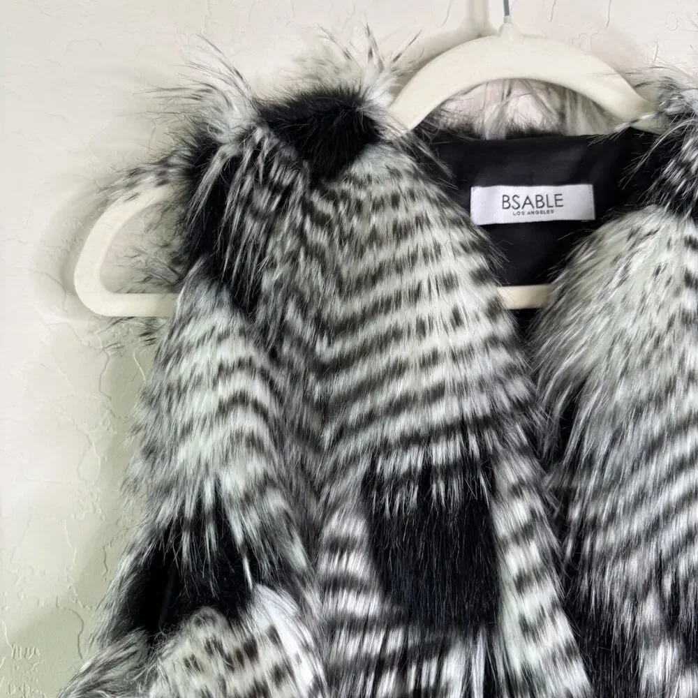 BSABLE Rabbit Fur Vest - Picture 4 of 4